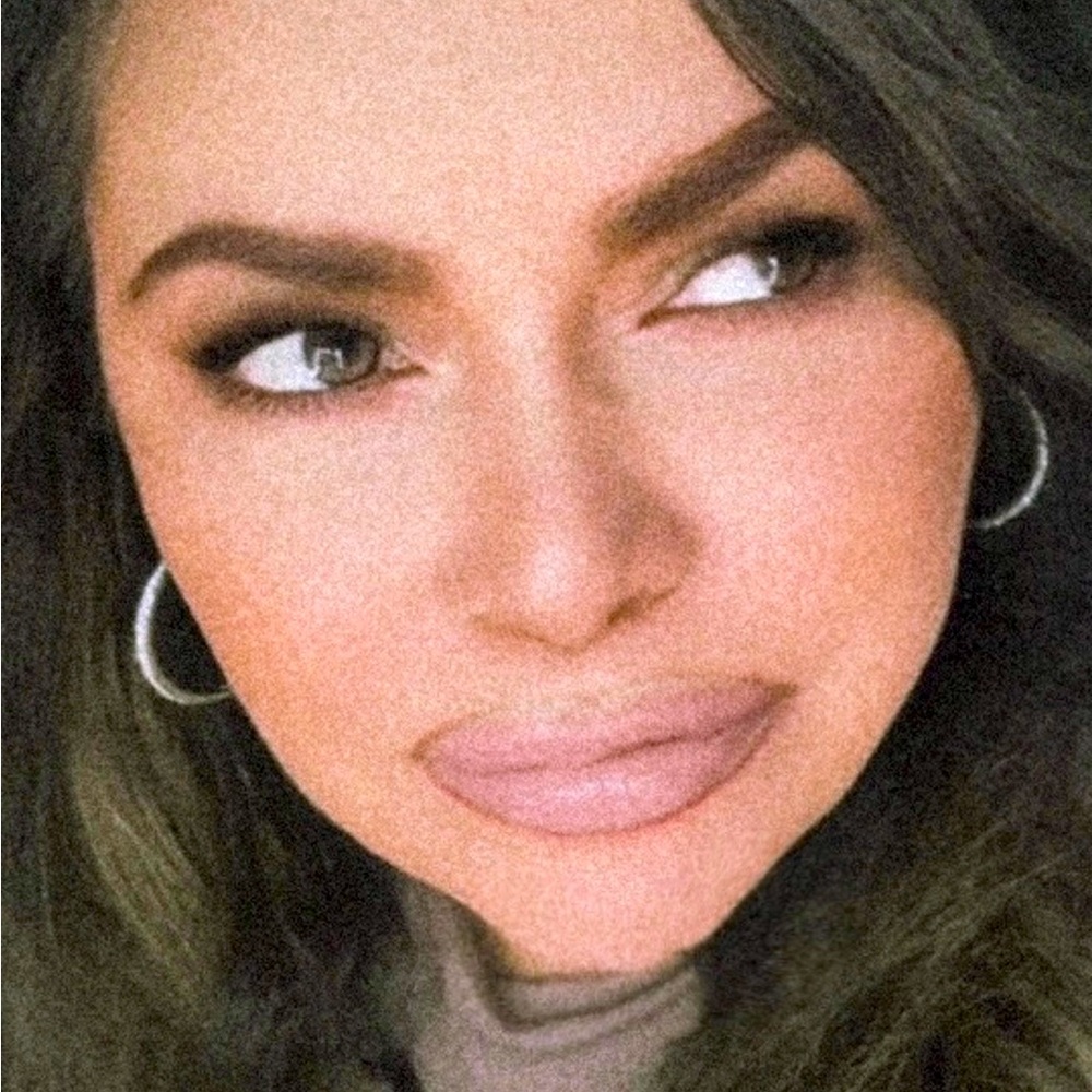 Meet your Posher, Brenda